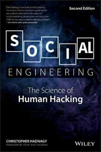Social Engineering : The Art of Human Hacking